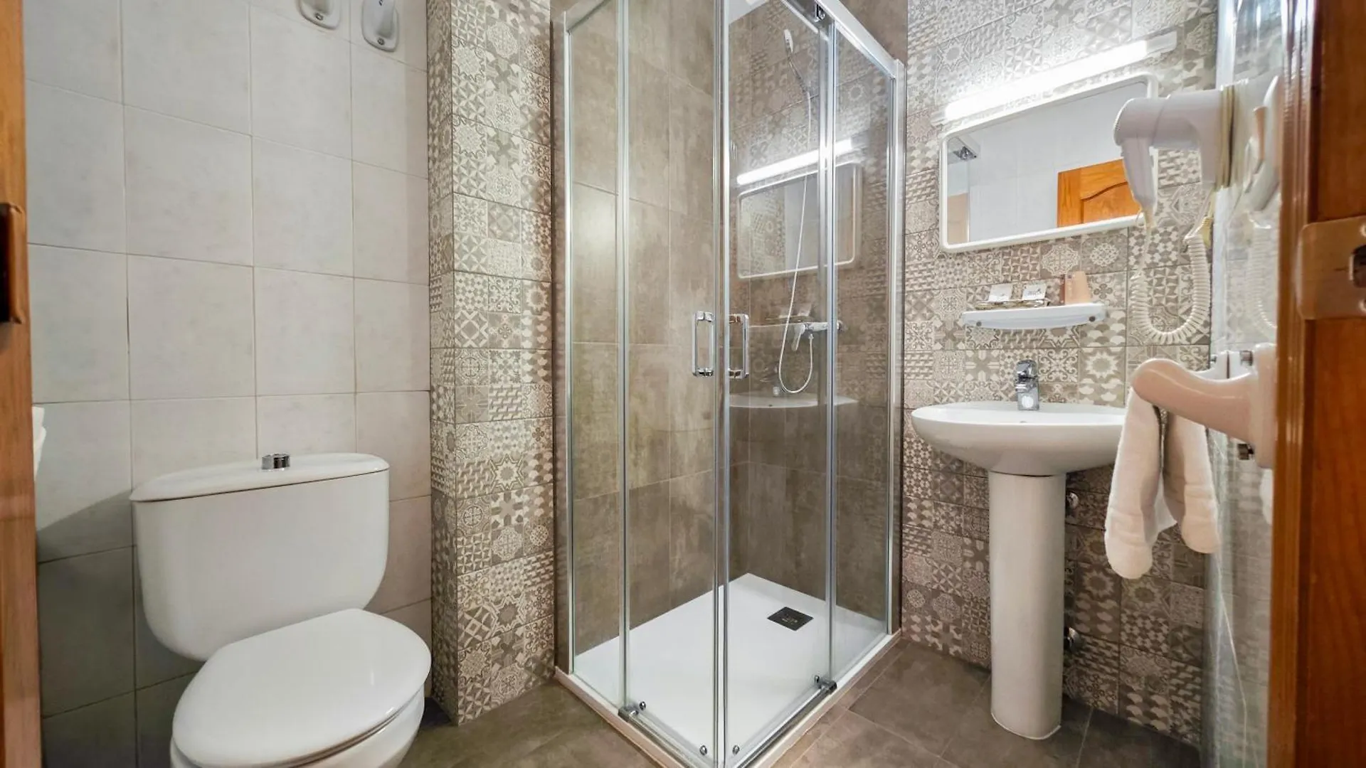 Hostal Dinamarca San Antonio