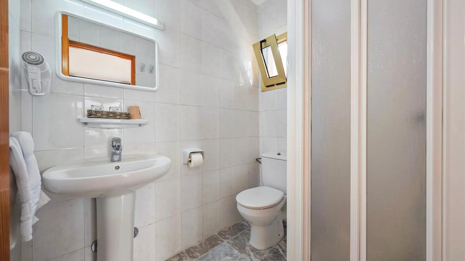 Hostal Dinamarca San Antonio  2*, San Antonio (Ibiza)
