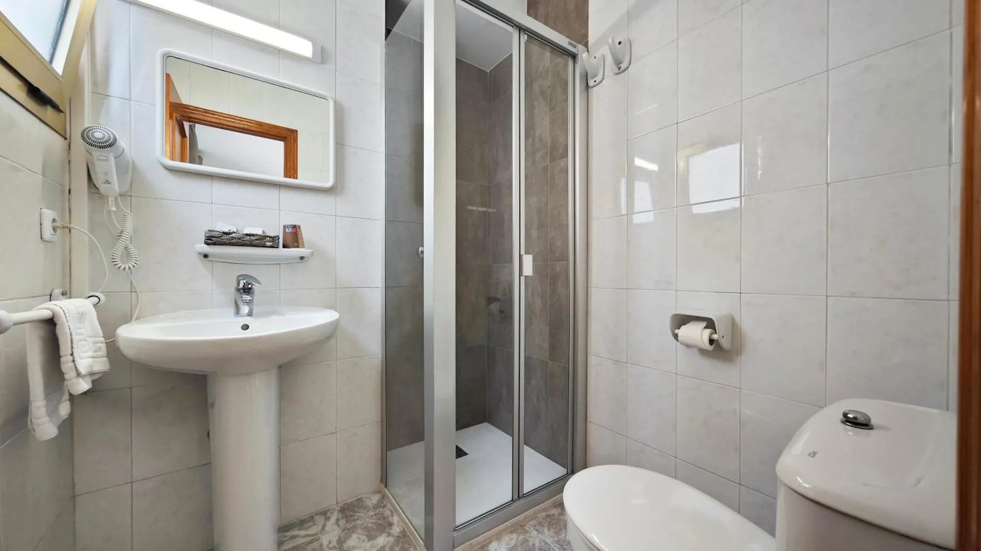 Hostal Dinamarca San Antonio  2*, San Antonio (Ibiza)