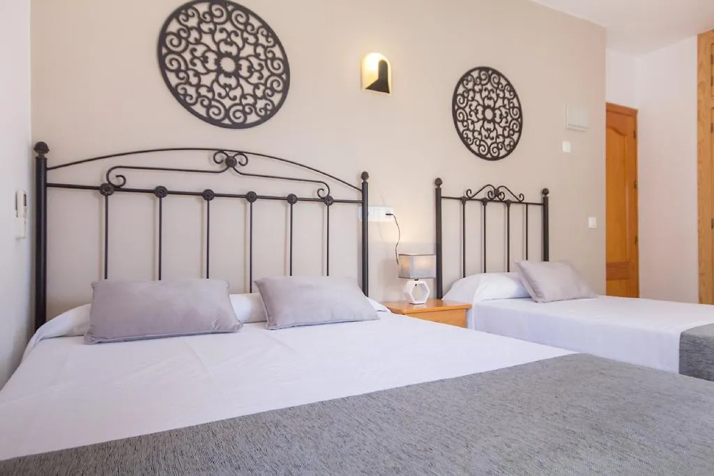 Guest house Hostal Dinamarca San Antonio