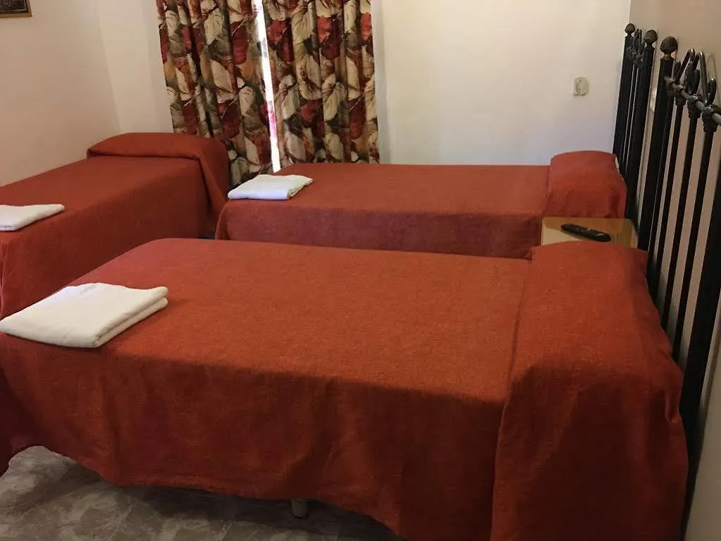 Hostal Dinamarca San Antonio  Guest house